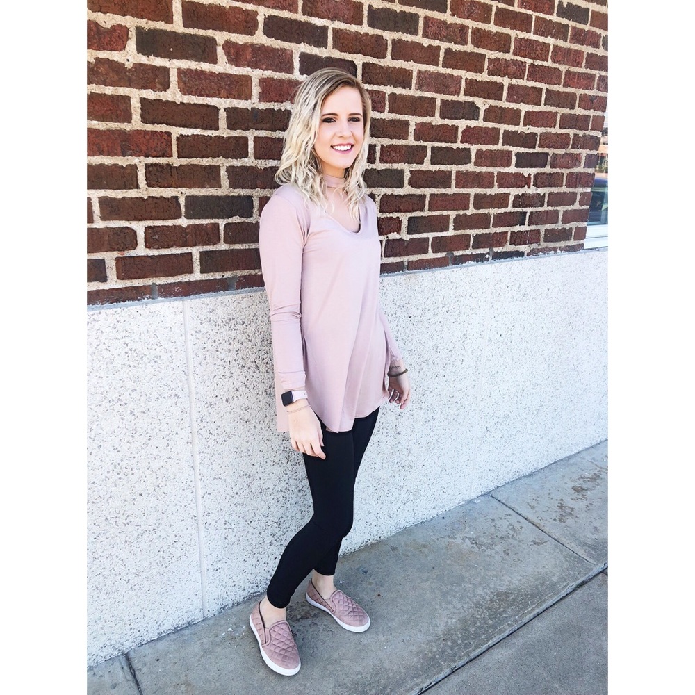 🎉SALE🎉 Feminine Top - Camel - Picture 1 of 5